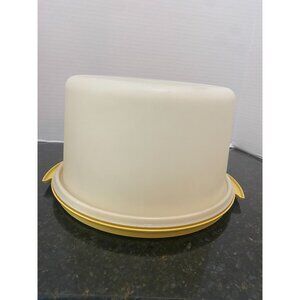 Vintage Tupperware Cake Carrier with Lid, Missing Carrying Handle